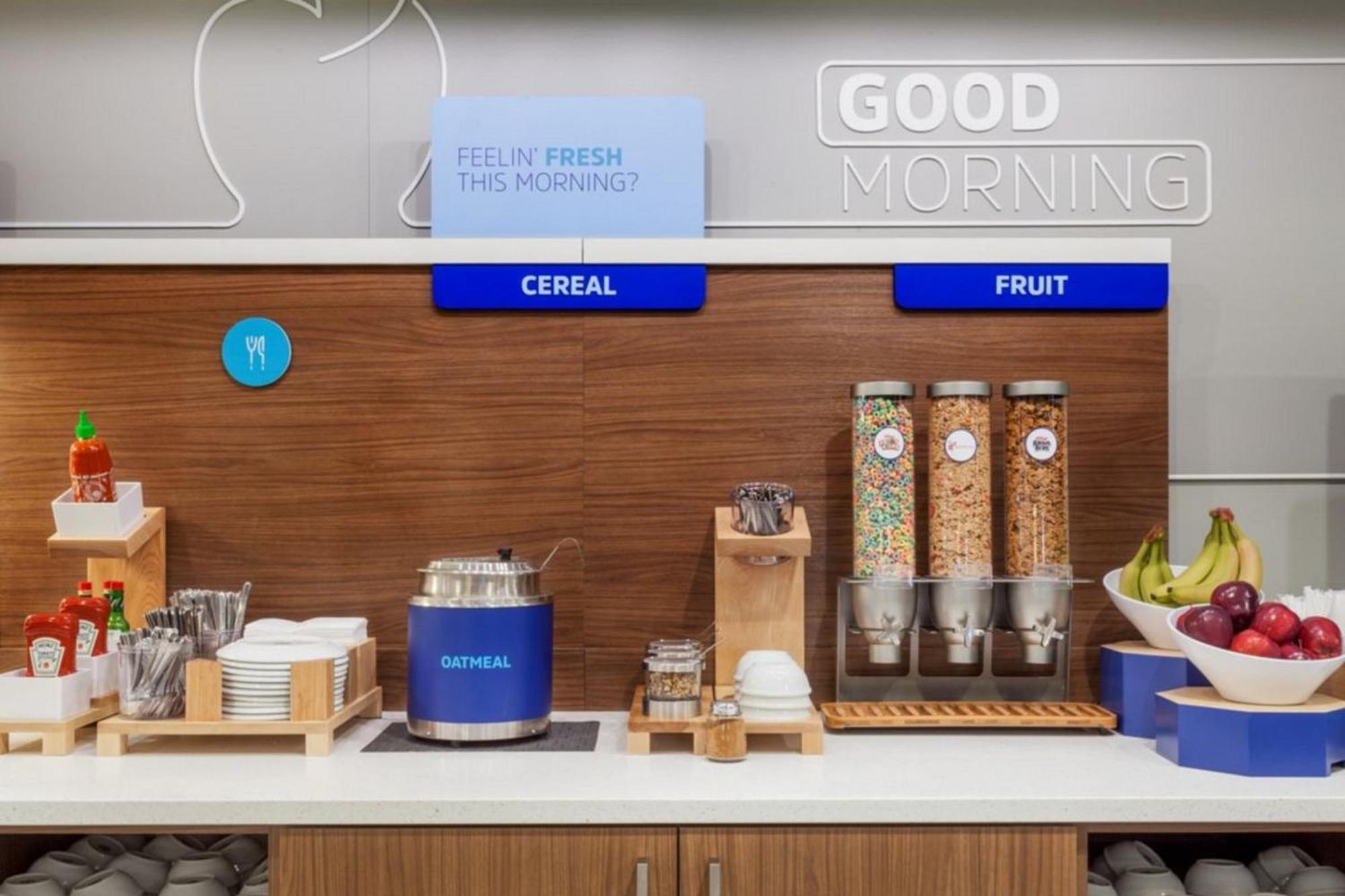Holiday Inn Express & Suites Austin Airport East By Ihg מראה חיצוני תמונה