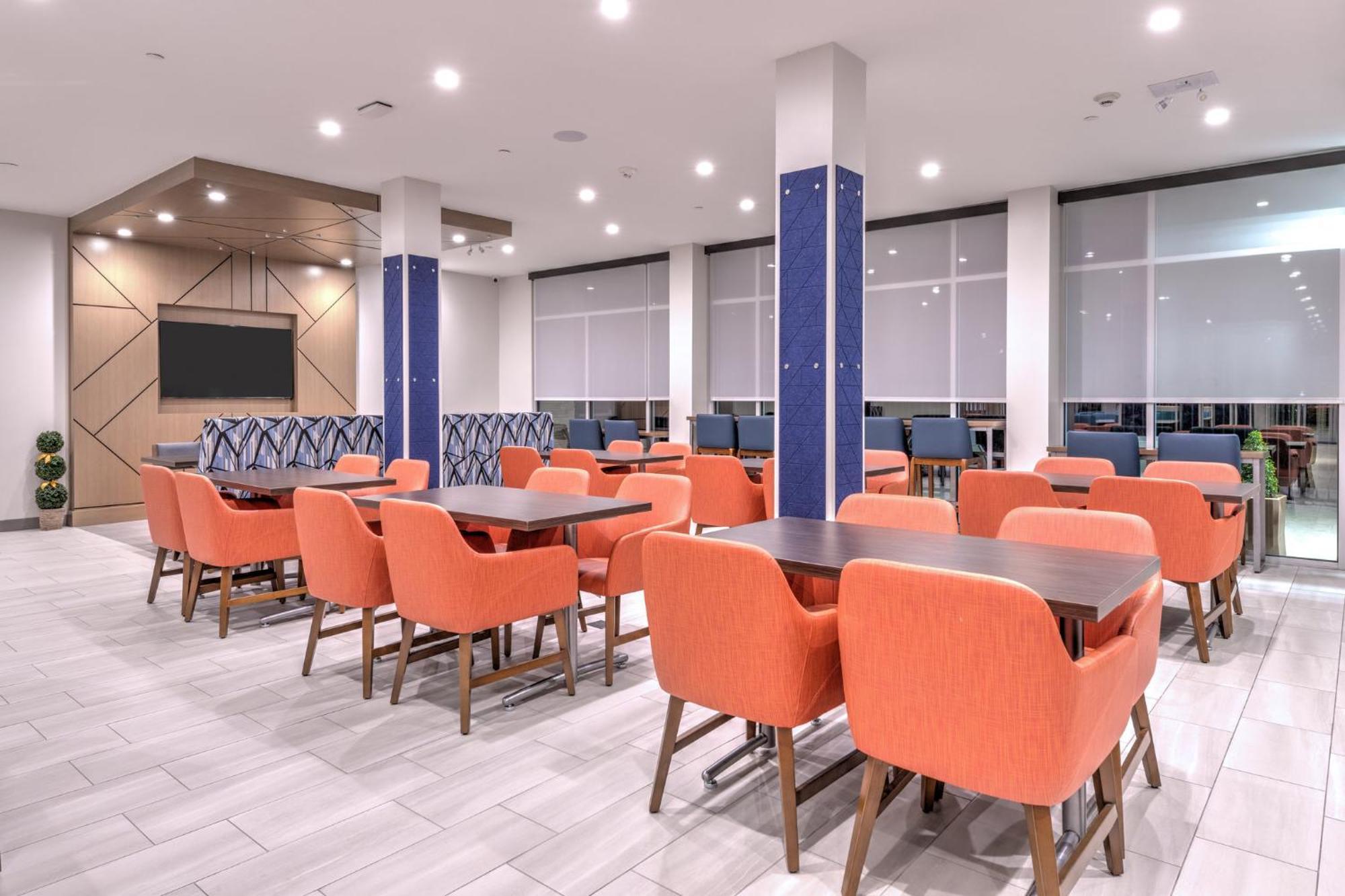 Holiday Inn Express & Suites Austin Airport East By Ihg מראה חיצוני תמונה