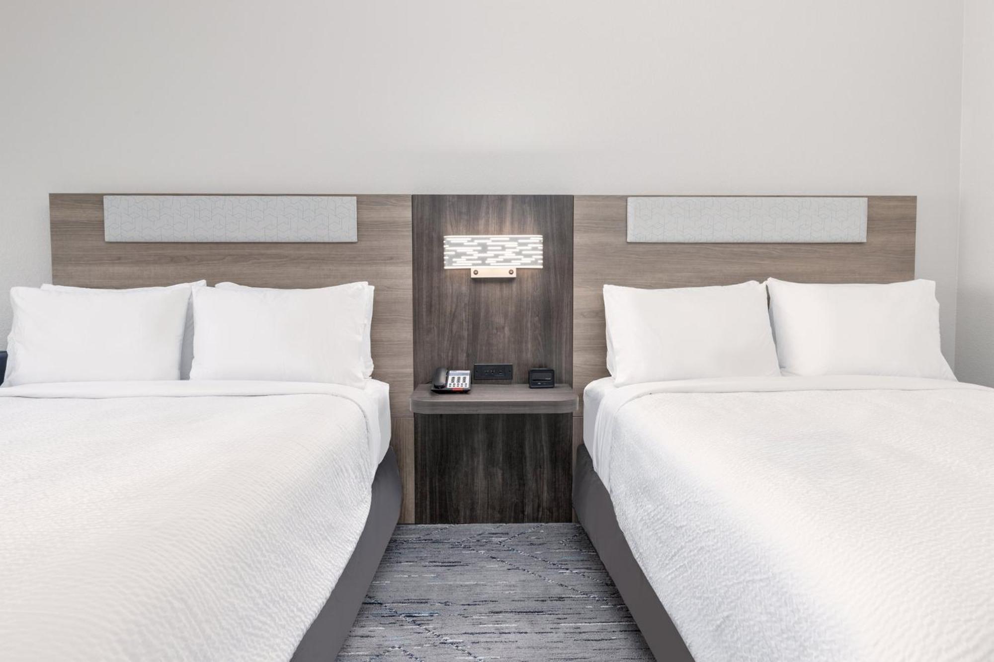 Holiday Inn Express & Suites Austin Airport East By Ihg מראה חיצוני תמונה