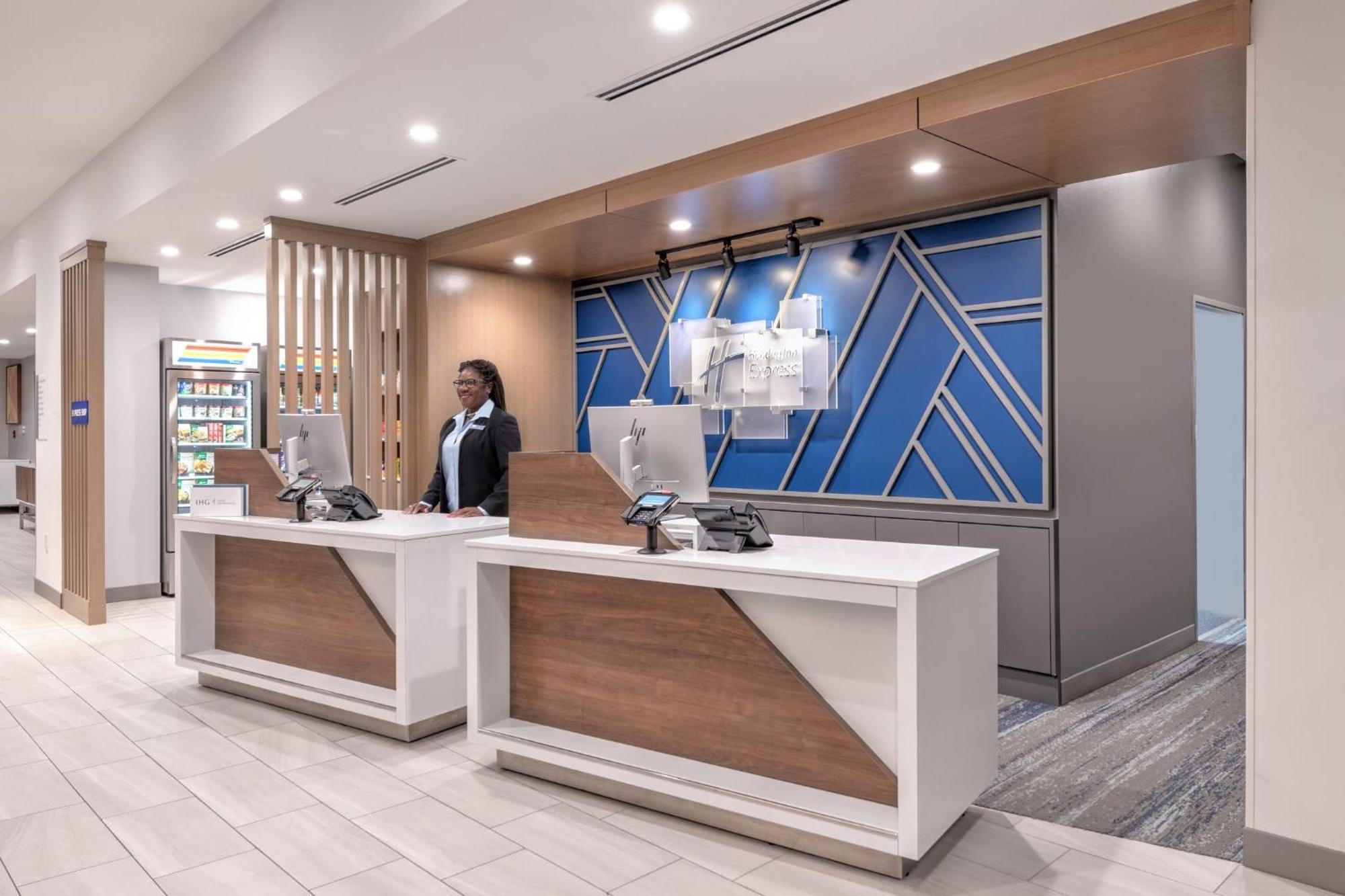 Holiday Inn Express & Suites Austin Airport East By Ihg מראה חיצוני תמונה
